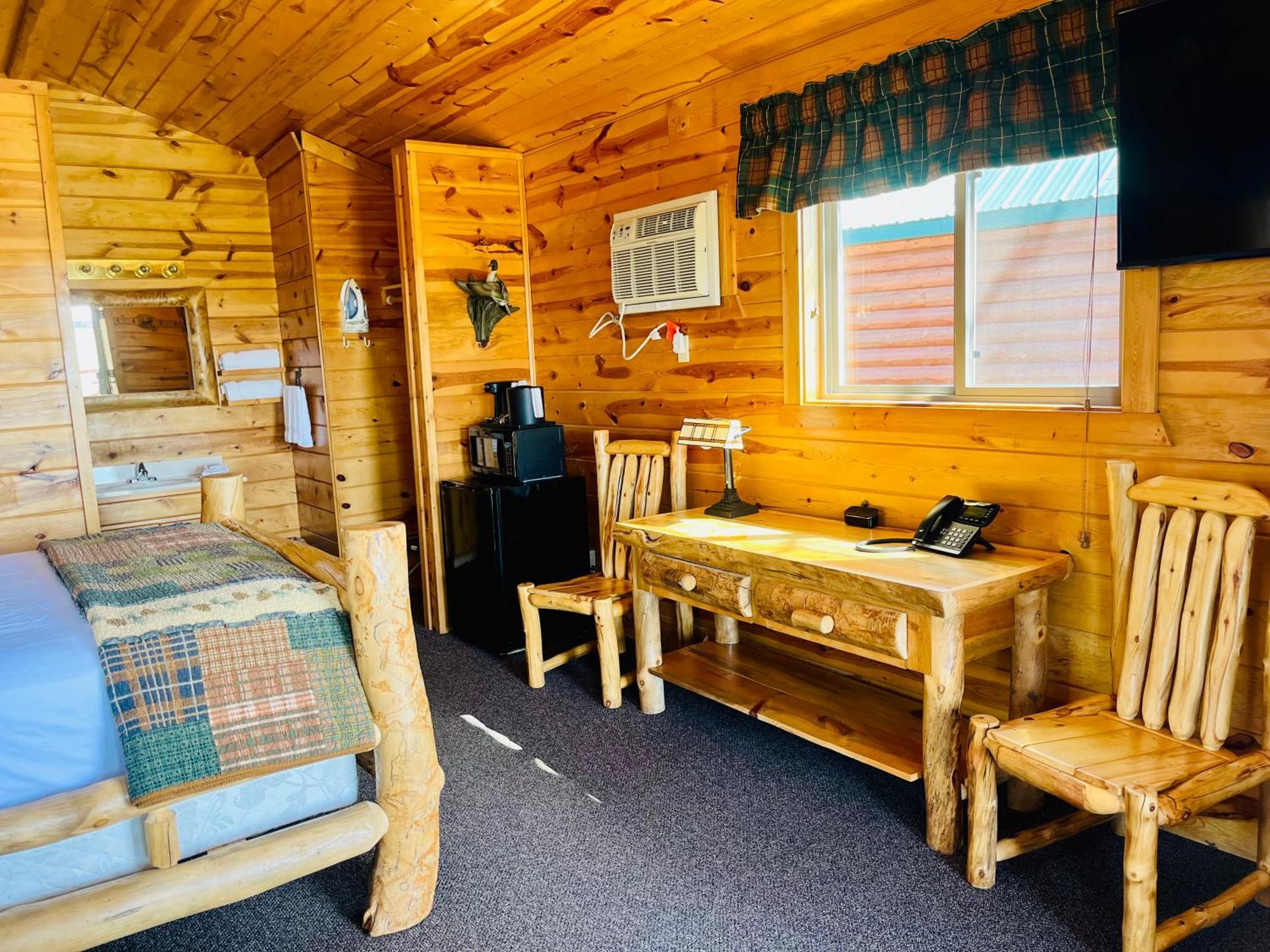 Badlands Frontier Cabins Wall Ngoại thất bức ảnh