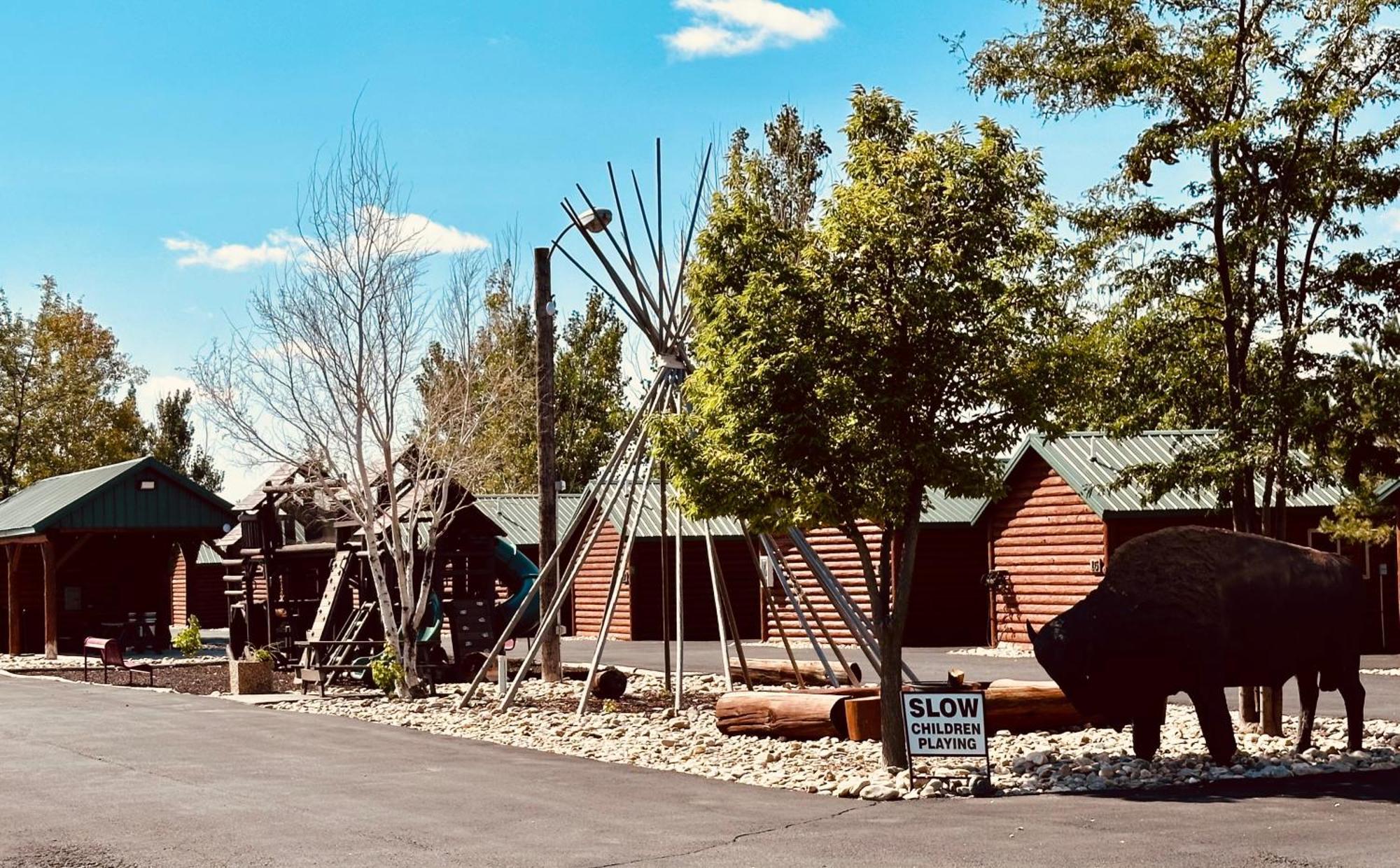 Badlands Frontier Cabins Wall Ngoại thất bức ảnh